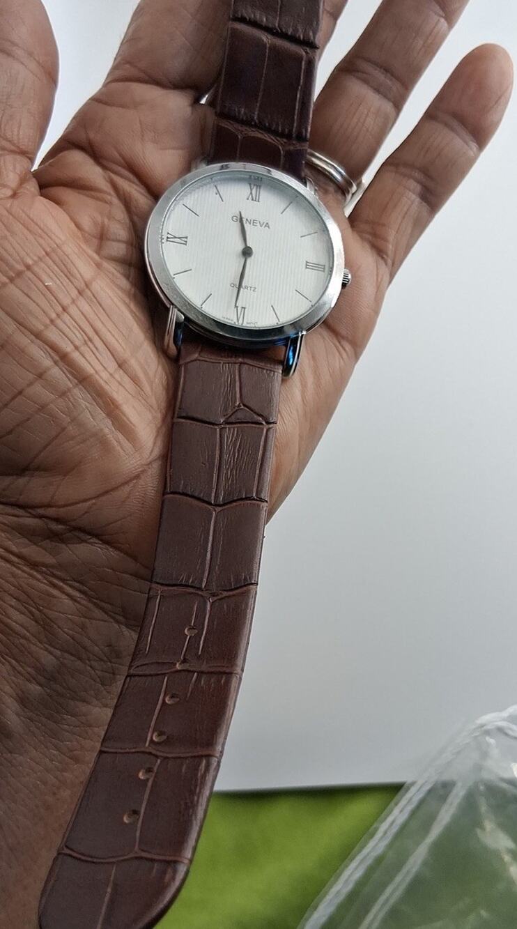 Geneva Mens Womens Quartz Watch Silver Tone White Dial Brown Leather GLW-176